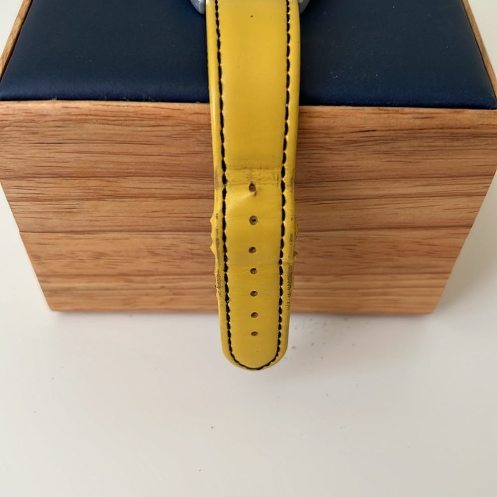 Lancaster yellow vintage watch Y2K - Picture 5 of 6